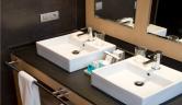  Baño habitación doble romántica Biomar Gran Hotel & Spa