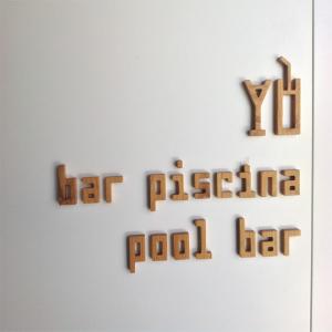 Pool bar 